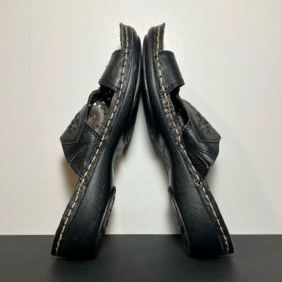 Womens MONTANA Artisan Crafted Perforated Leather Slide Sandals / Size 7 Medium - Picture 6 of 8